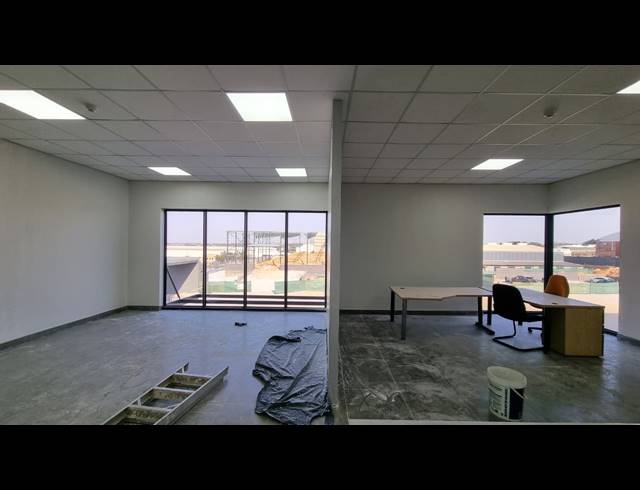 2,406M² WAREHOUSE TO LET IN POMONA